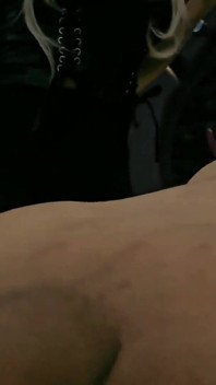 Sheela Sinner long nails naolejované tělo lechtající otroctví na stojanu část 2