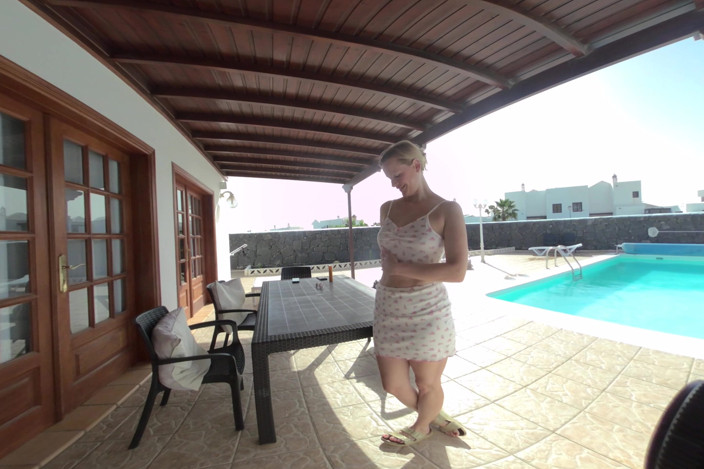 BlondeHexe VR: Horny Fucked in the Swimming Pool