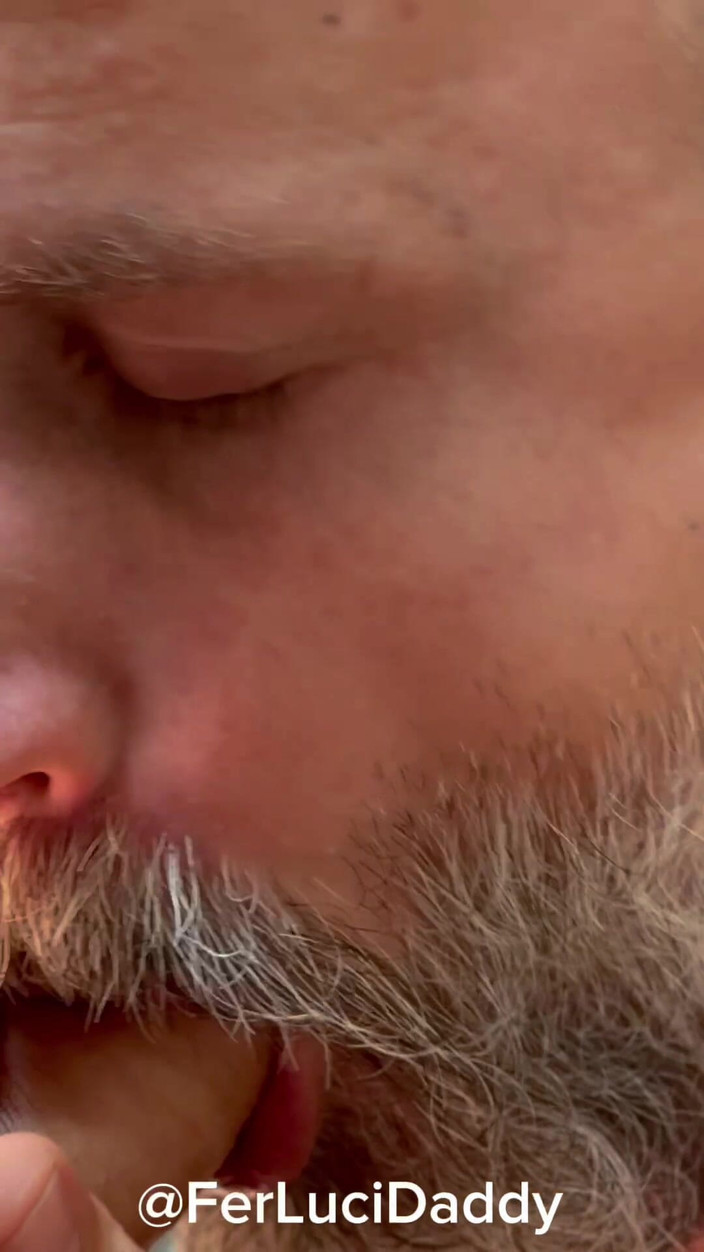 FerLuci: Обожаю сосать члены