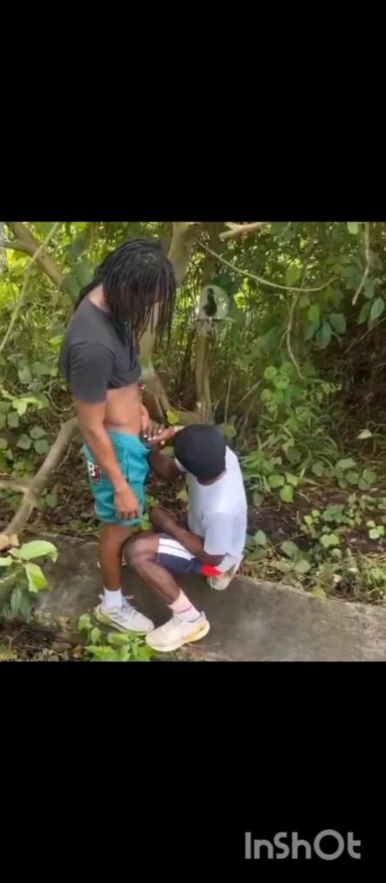 Sweetass132: Fuck in the Bush