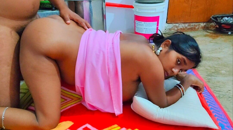 Premi pooja: Sesso indiano - la moglie del villaggio Rickshaw puller e il...