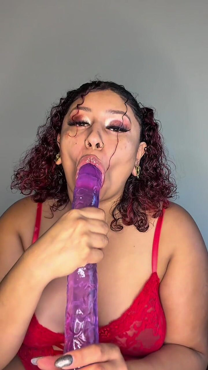 Carmelitaxbebe: Sexy Latina Playing Solo