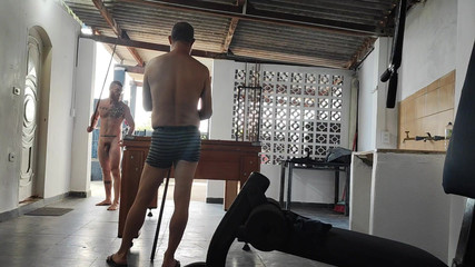 carmonaoficial: Kamera Straights'in Bilardo Oynadığını Ve Çıplak Sahnelerini Çekiyor