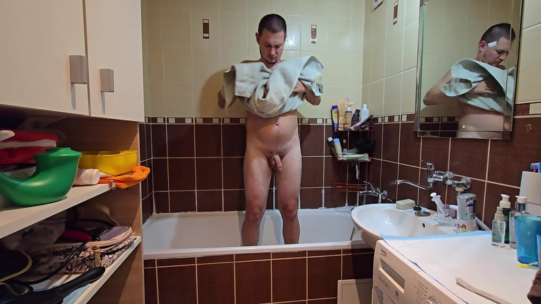 Fap_man93: Ducharse y autocuidado dental y de la piel después de...