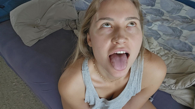 Stacy_via: Мої ноги дуже сильно тремтять від мастурбації та оргазму