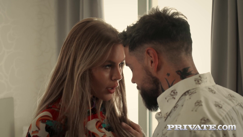 Private.com: Una festa anale di zlata shine