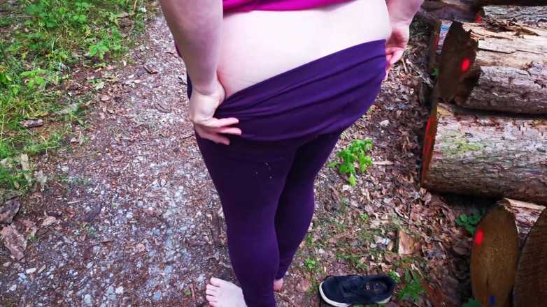 Bouncy Tits Action: Laat me je kont en Yopur poesje slaan in het...