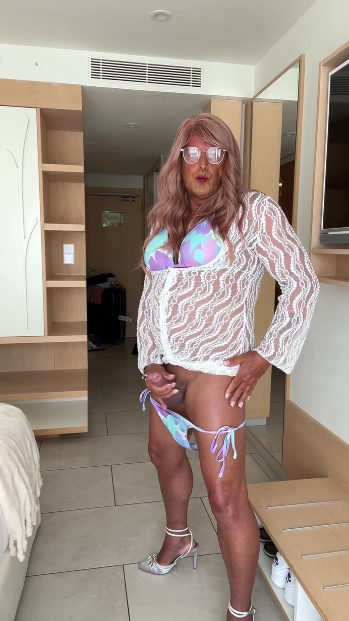 Kellycd2022: Kompilasi si seksi crossdresser kellycd2022 dicrot sperma