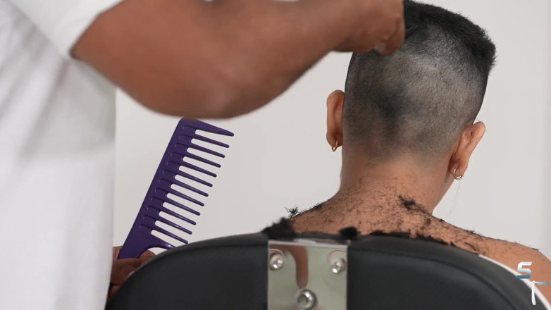 Shave Flix: Dayna