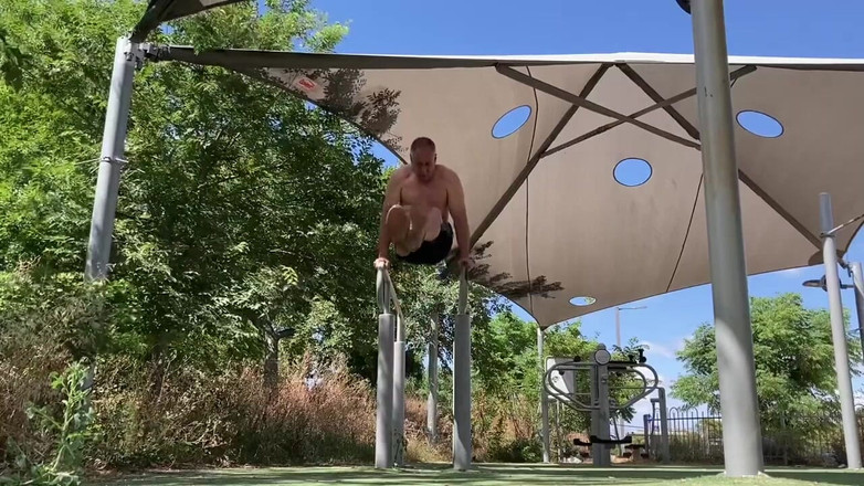 Alex Art: फिल्म764322