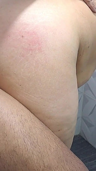 Una Ducha Caliente Con Mi Madrastra