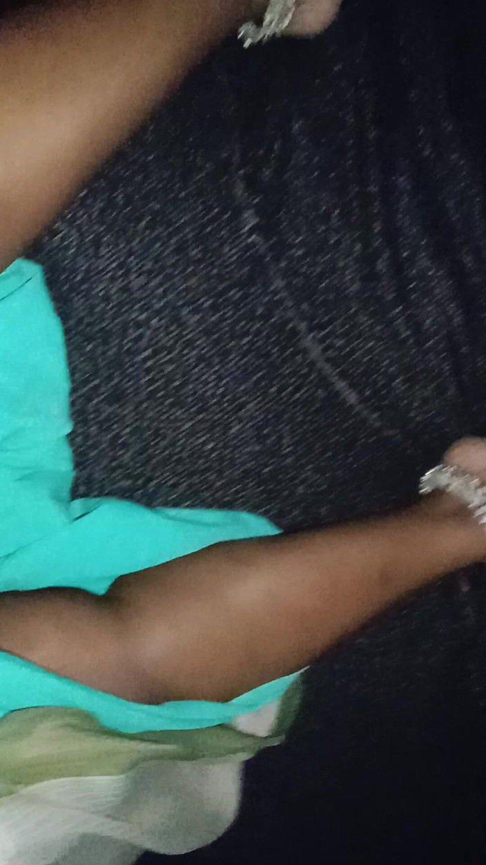 Santhi89: Fată sexy desi futându-se acasă soție futând țâțe mari Pizdă cu...