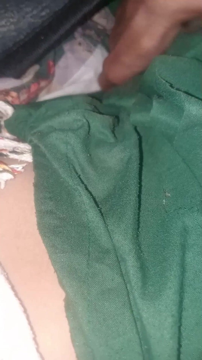 Desi Lusty Cooules01: Hintli evli kadın sert sikişiyor ve göğüsleriyle azdırıyor