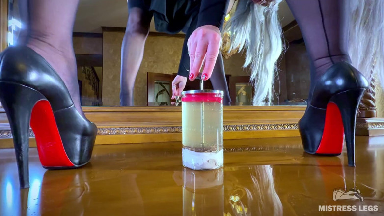 Mistress Legs: Bagaimana Saya Membuat BosNya Hijau Kegemarannya (Emas) Teh Dengan Rahsia