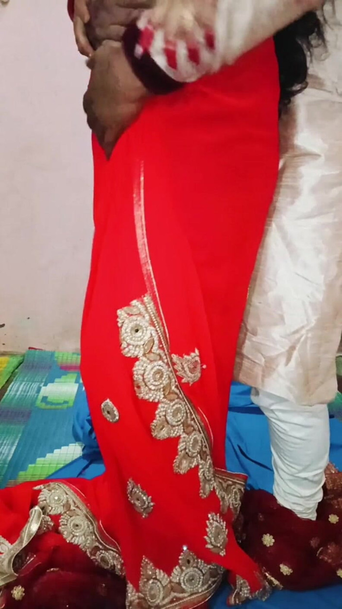 Sunshine143: Màn đụ nóng bỏng của Red Saree Bhabhi lớp 1