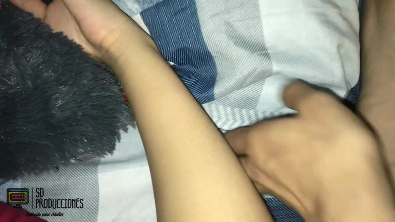 MAFELAGO: 我拍摄我的继妹说着说着，我操了她 - 第1部分 - 西班牙语色情内容