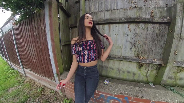 VR smokers HD-2D Videos Only: Kim Model - jeans escuros