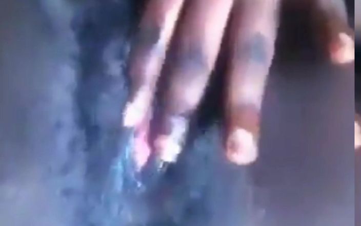 Barqueen: Sexypussi schlägt wieder mit der besten afrikanischen muschi zu