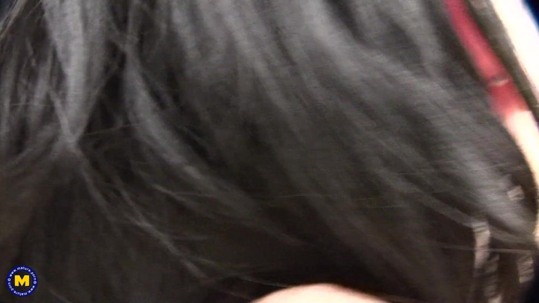 Mature NL: This Teen Gets a Lot of Mature Lesbian Love