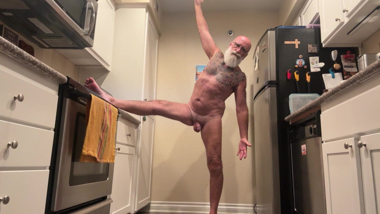 feedmedick: Naked in the Kitchen