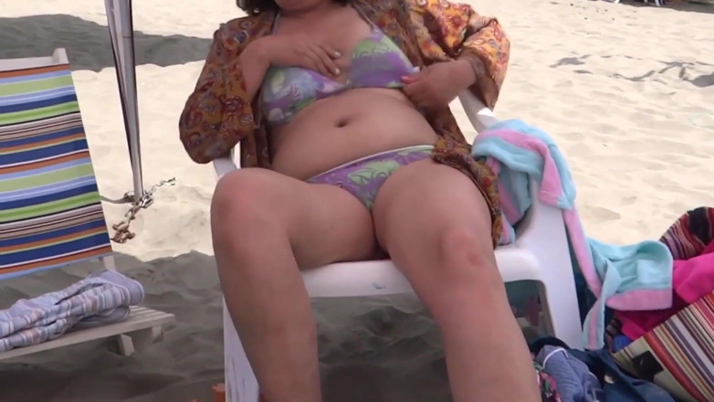 Ardientes69: On the Beach, Several Cumshots That My Stepson Gave Me...