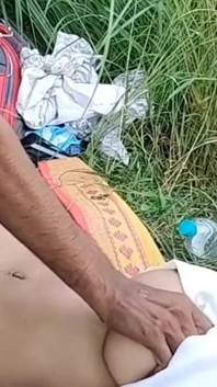 Индийскую девушку дези вывезли в джунгли и трахнули