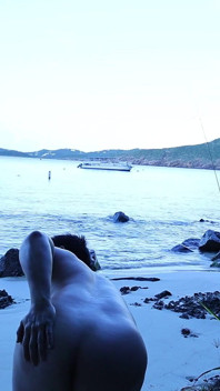 คลื่นเช้าและความอยากกล้ามเนื้อ: เต้นยั่วชายหาด