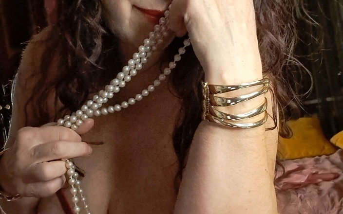 GypsyEsmeralda: An Evening Game with Pearls