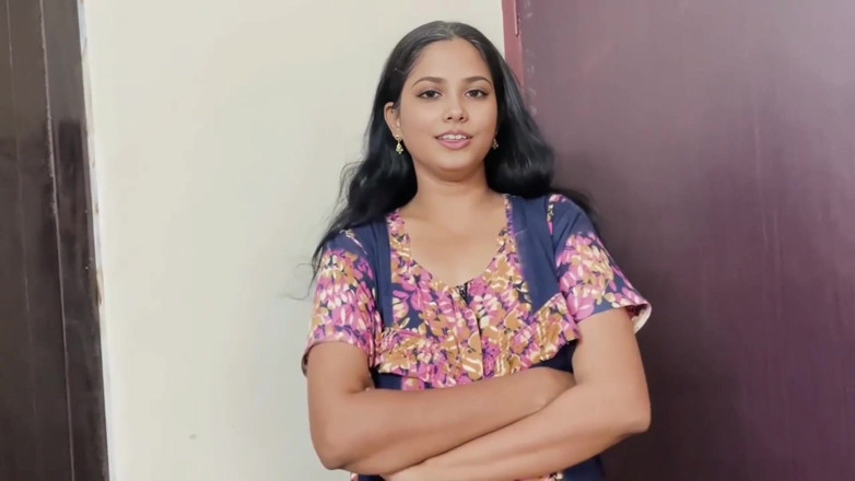 Desisexqueen: Desi MILF compensa con il suo inquilino e tutto è diventato...