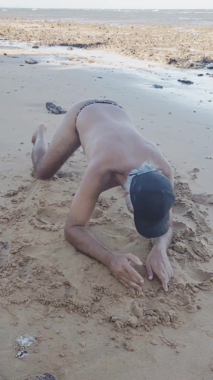 Ladysilvas: Ladysilva in bikini sulla spiaggia Molto calda
