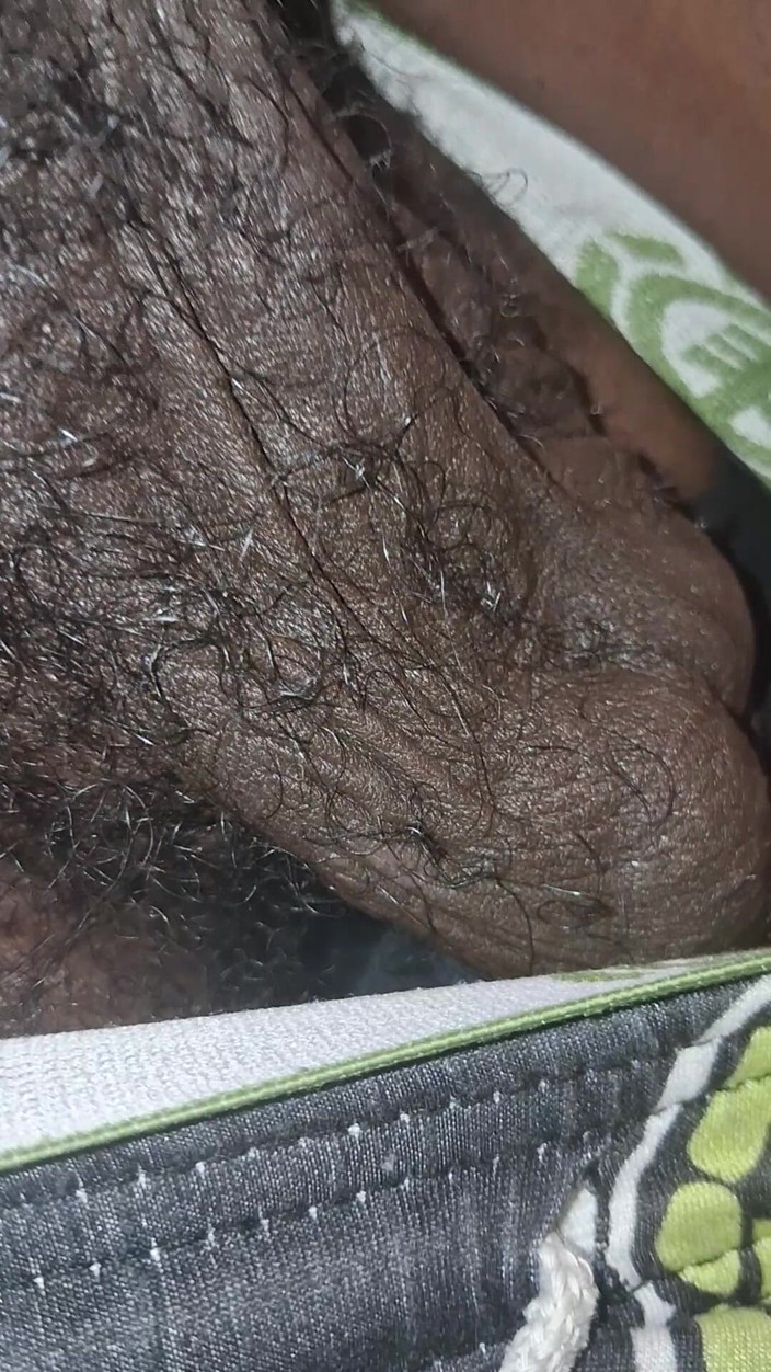 Chocolate Meat Stick: Da vicino &amp; personal enormi palle enorme cazzo nero non circonciso