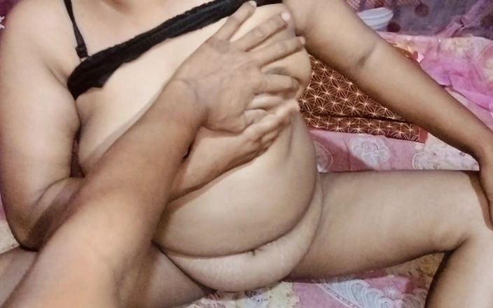 Bd-Hot-Couple: 孟加拉农村人妻第一次上传性爱视频