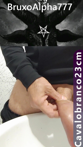 BruxoAlpha777: Čůrání a pleskání s klackem