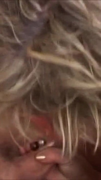 Nenek miang dikongkek dua lelaki