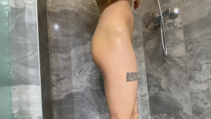 Lanreta: I take a shower.