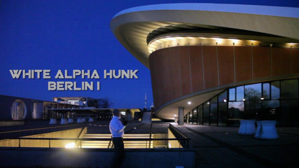 GERMANE_XL: Bílá alfa hunk Berlín 1