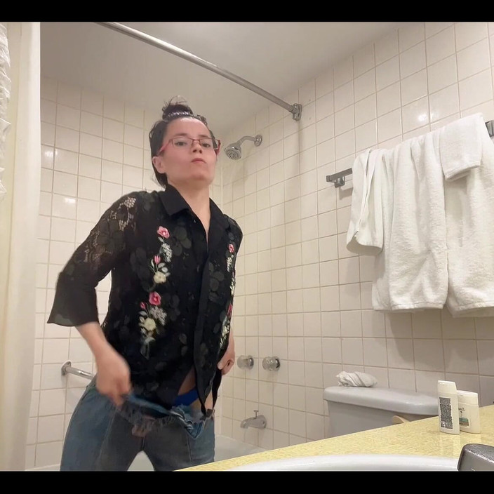 sweethanajapanese: V koupelně Subcribe Já pro Sledujte více