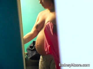 Scale Bustin Babes: 90's preggo girl next door gets nasty