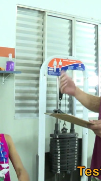 Akademi öğretmeninin yarağıyla karnavalı atladı