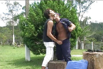 Bad Boyz: Bu iki sevimli oğlan doğada sikişiyor