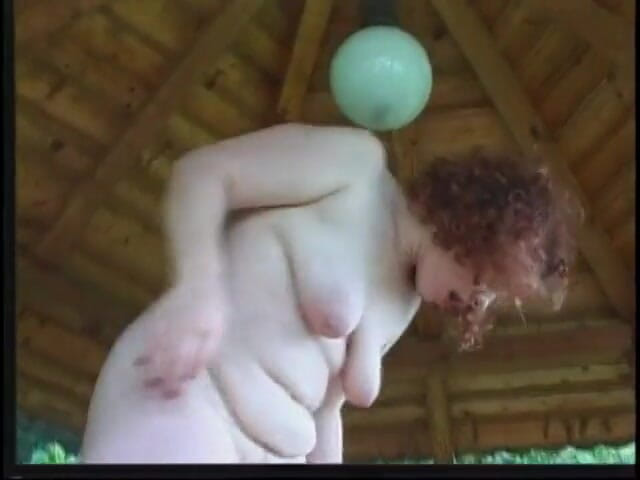 Give me BBW: Una troia milf lo prende nel culo stretto e gli...