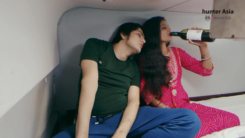 hunter Asia: Train Journey with Desi MILF Is Unforgettable