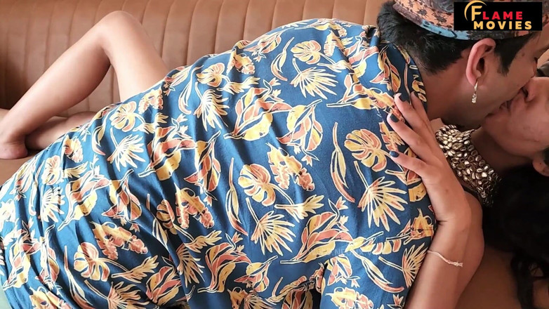 Xflame Movies: Gorąca Malikka hardcore sex ze swoim fotografem