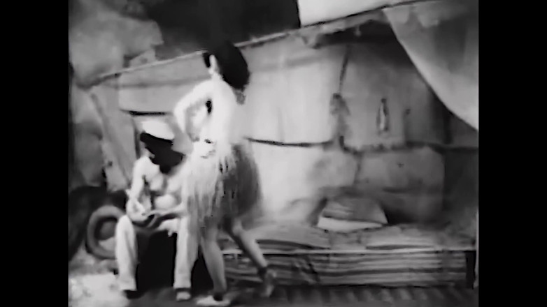 Vintage Erotic Archive: Portul dorinței