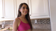 Chica Suicida DVD: Roztomilá chlupatá teenagerka si lízala zadek nevlastního otce a nechala...