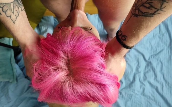 LoveHomePorn: Pacar rambut merah nyepong kontolku pagi-pagi