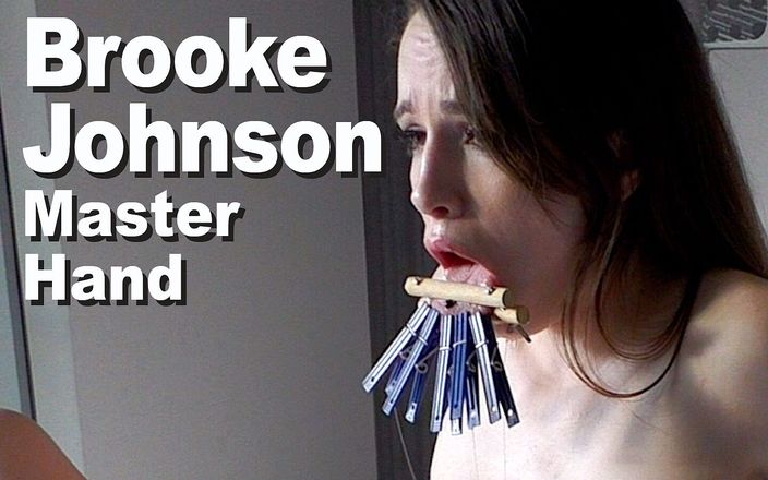 Picticon bondage and fetish: Brooke Johnson и Master, зажатый язык рукой, кульминация