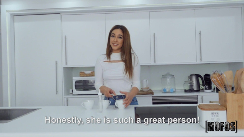 MOFOS: Mofos - Coffe Break se transformă în sex în trei sexy, Ginebra Bellucci,...