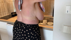 Mr MF: Mrs Mature Feet Trying to Do Housework