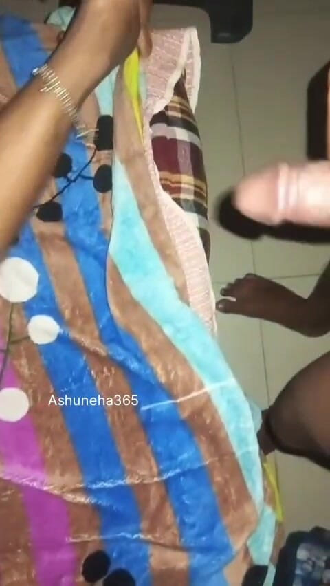 Ashuneha365: Desi hot village wife night mood off